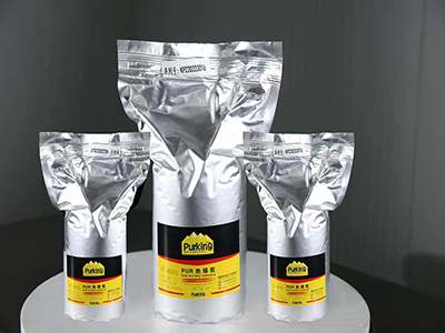 Jak nakładać klej PUR na krawędzie uszczelniające